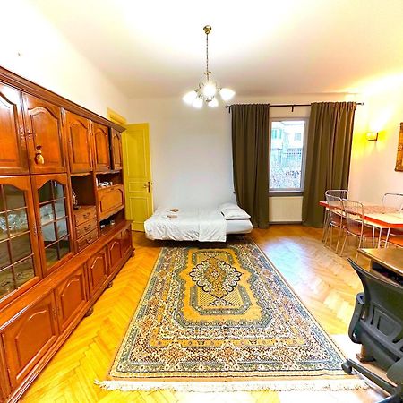 Ultracentral Apartment 4 Rooms - Old City Center -120 Square Meters - Bucharest Exterior photo