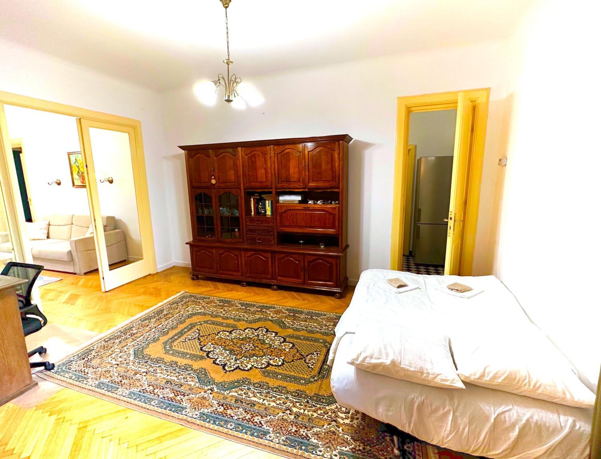 Ultracentral Apartment 4 Rooms - Old City Center -120 Square Meters - Bucharest Exterior photo