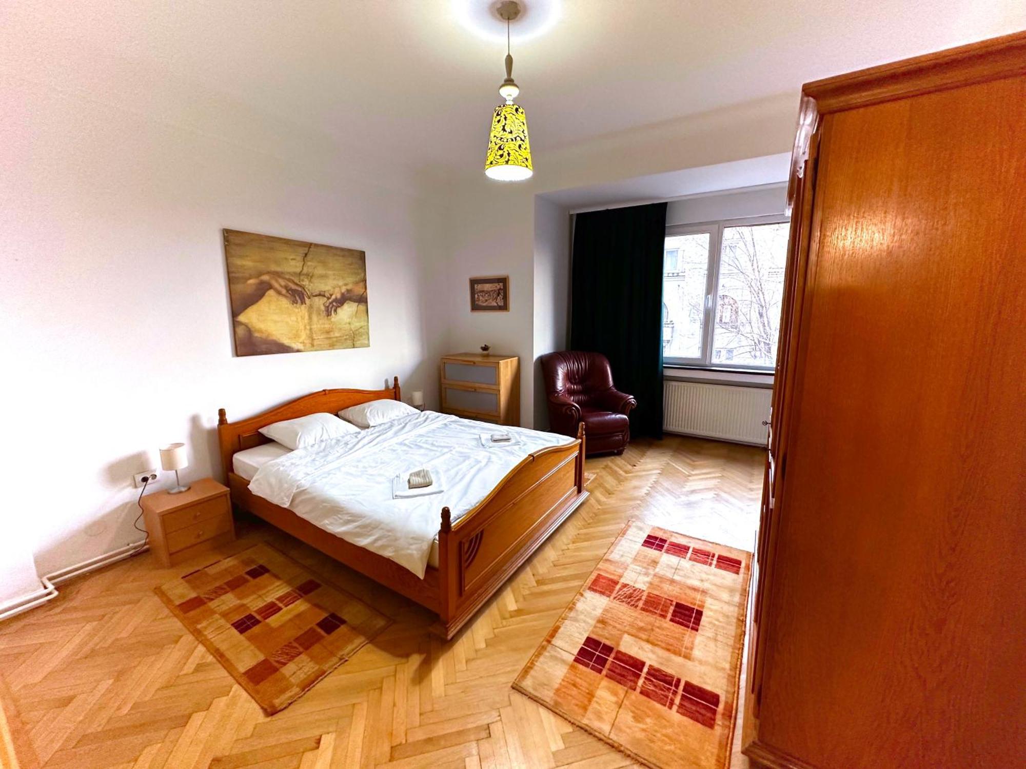 Ultracentral Apartment 4 Rooms - Old City Center -120 Square Meters - Bucharest Exterior photo