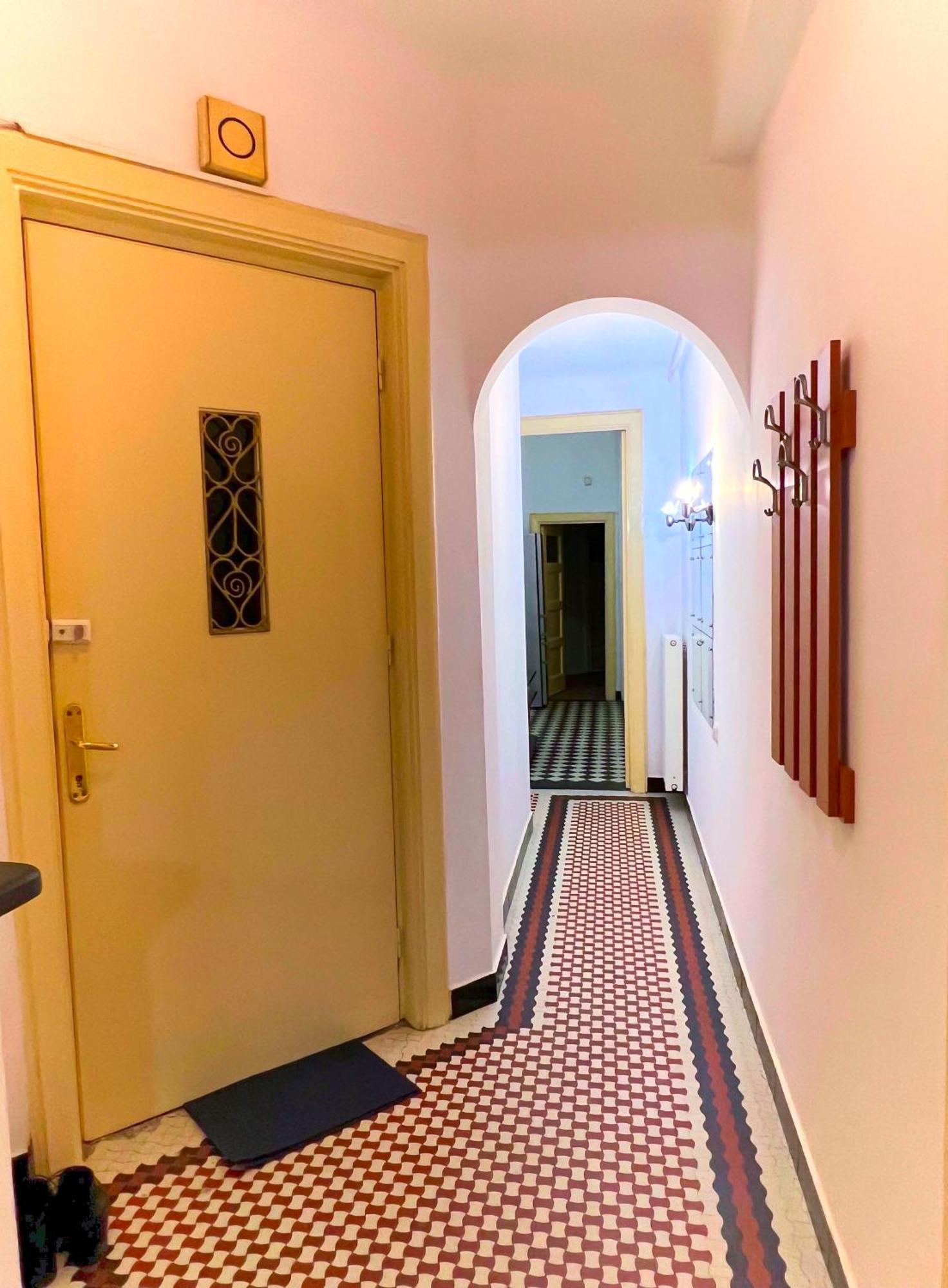 Ultracentral Apartment 4 Rooms - Old City Center -120 Square Meters - Bucharest Exterior photo