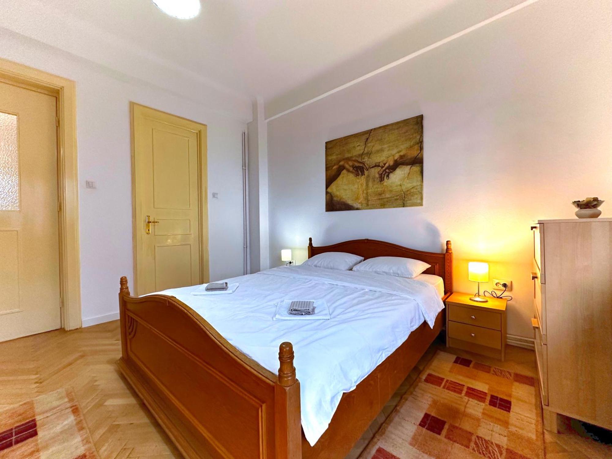Ultracentral Apartment 4 Rooms - Old City Center -120 Square Meters - Bucharest Exterior photo