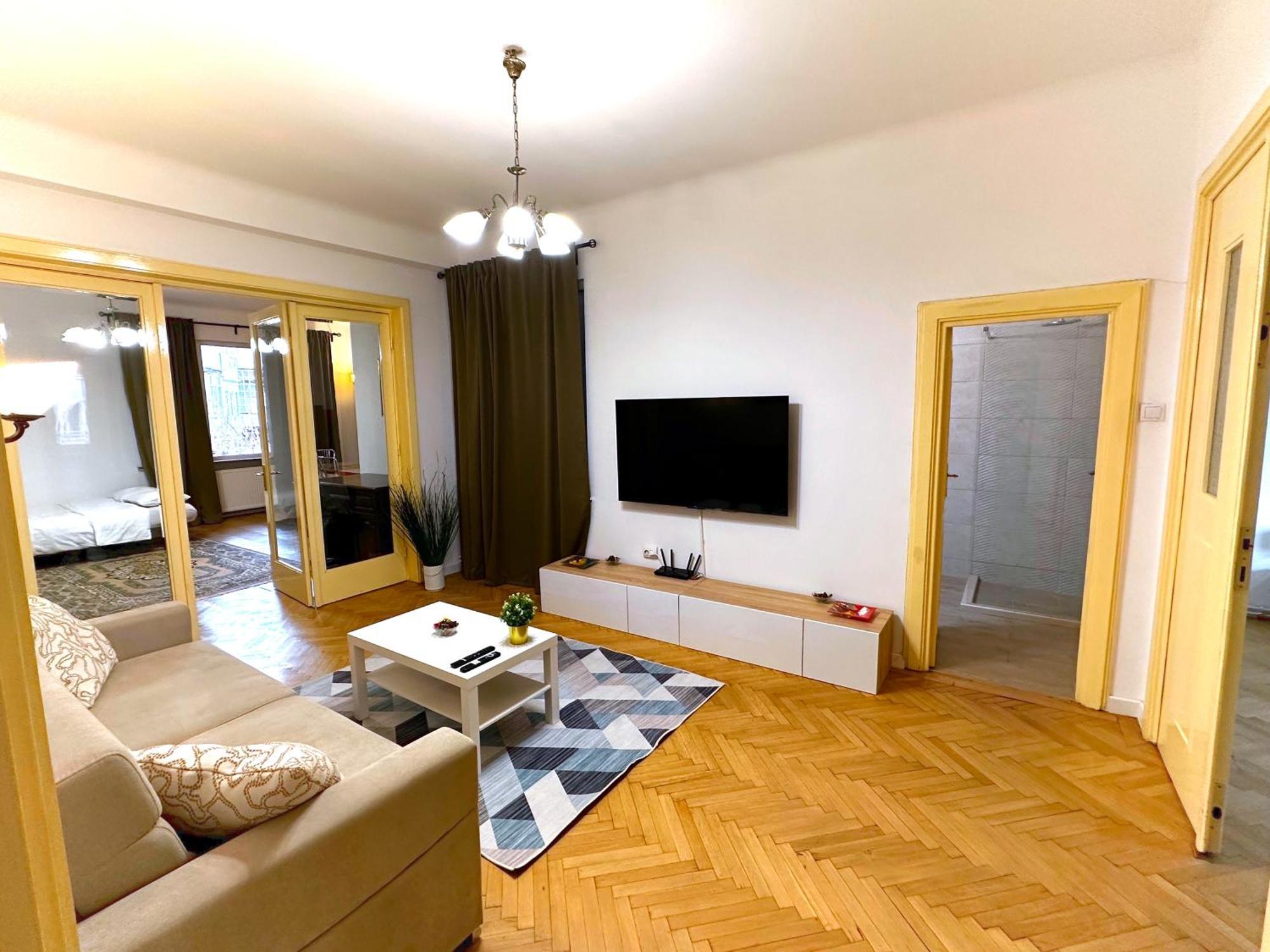 Ultracentral Apartment 4 Rooms - Old City Center -120 Square Meters - Bucharest Exterior photo